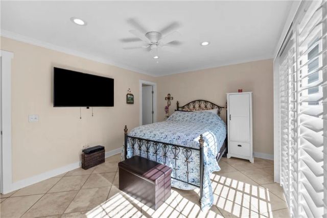 26830 Avenue Of The Oaks C, Newhall, CA 91321