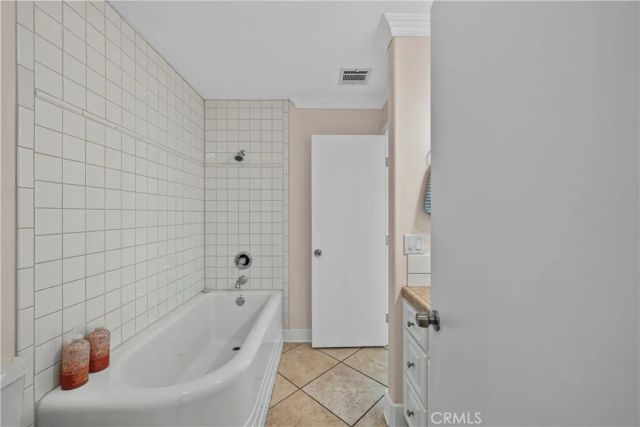 26830 Avenue Of The Oaks C, Newhall, CA 91321