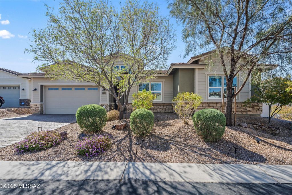 7415 Cactus Flower Pass, Marana, AZ 85658