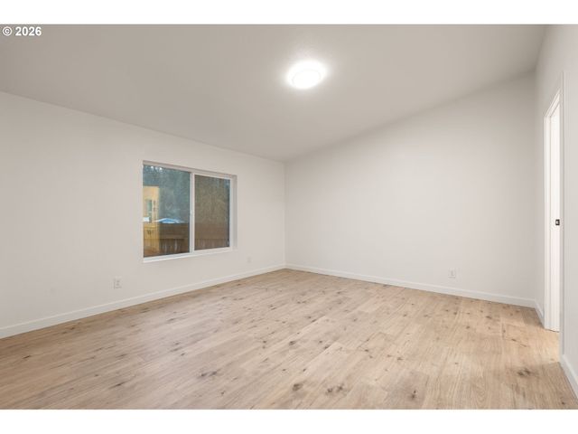 14 S GEE CREEK Loop, Ridgefield, WA 98642