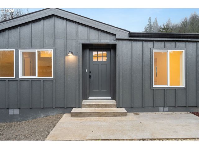 14 S GEE CREEK Loop, Ridgefield, WA 98642