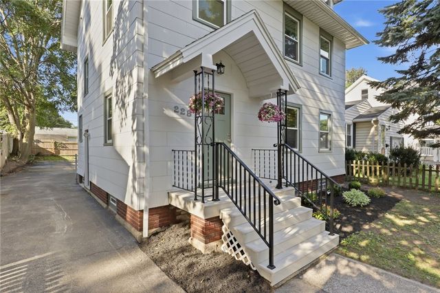 228 Westchester Avenue, Irondequoit, NY 14609