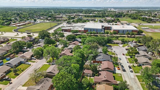 5412 Prince Drive, Lake Dallas, TX 75065