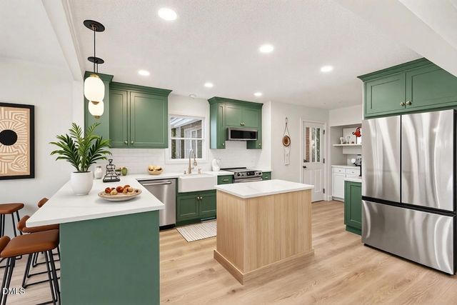 1912 Red Oak Lane, Clayton, NC 27520