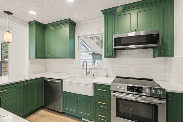 1912 Red Oak Lane, Clayton, NC 27520