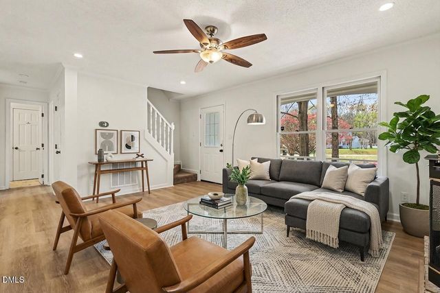 1912 Red Oak Lane, Clayton, NC 27520