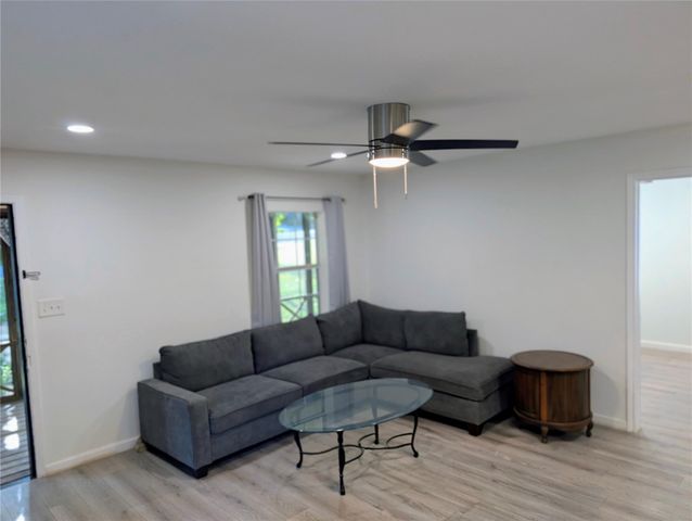 10801 W Lakeview DR, Jonestown, TX 78645
