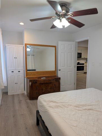 10801 W Lakeview DR, Jonestown, TX 78645