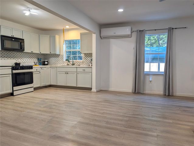 10801 W Lakeview DR, Jonestown, TX 78645