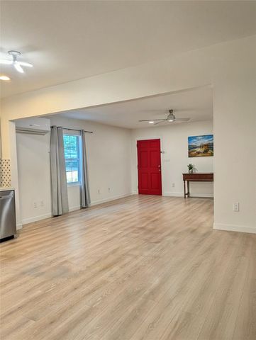 10801 W Lakeview DR, Jonestown, TX 78645
