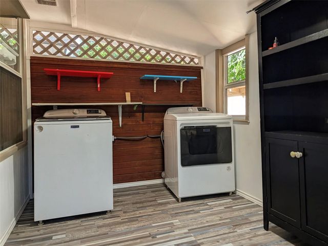 10801 W Lakeview DR, Jonestown, TX 78645