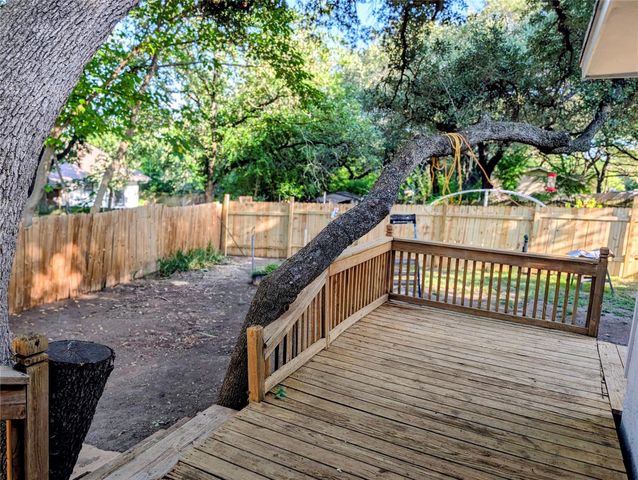 10801 W Lakeview DR, Jonestown, TX 78645