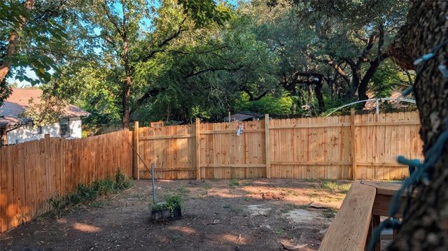 10801 W Lakeview DR, Jonestown, TX 78645