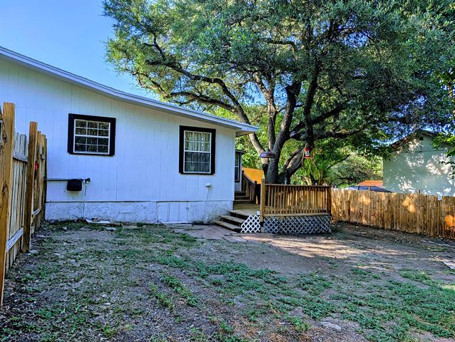10801 W Lakeview DR, Jonestown, TX 78645