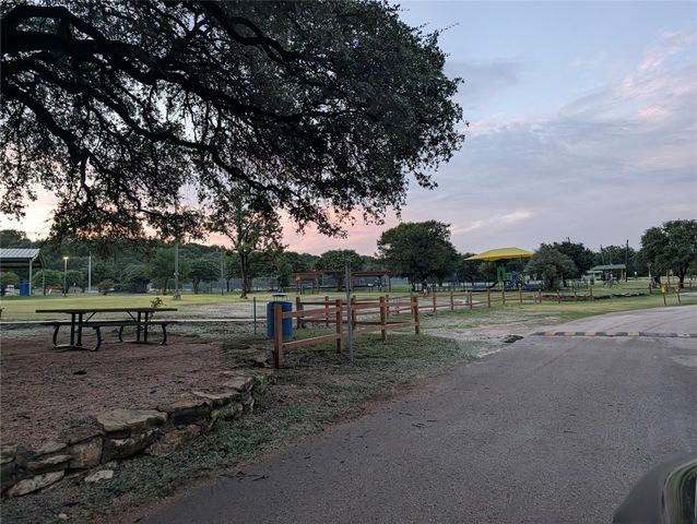 10801 W Lakeview DR, Jonestown, TX 78645