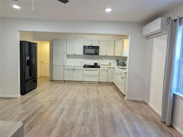 10801 W Lakeview DR, Jonestown, TX 78645