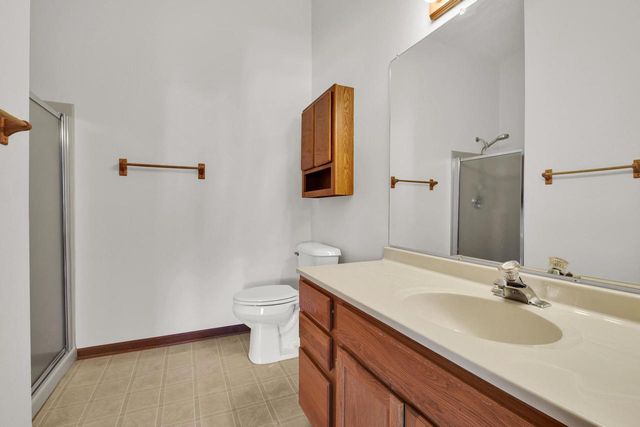 10320 W Whitnall Edge CIRCLE, Franklin, WI 53132