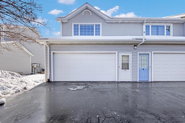 10320 W Whitnall Edge CIRCLE, Franklin, WI 53132