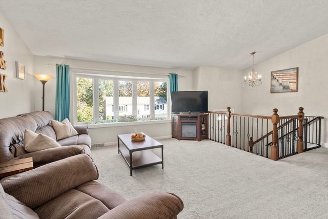 7 Otter Trail, Worcester, MA 01605
