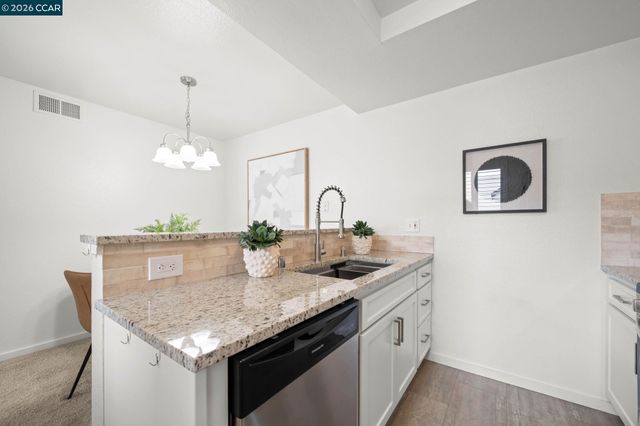 1318 B St 105, Hayward, CA 94541