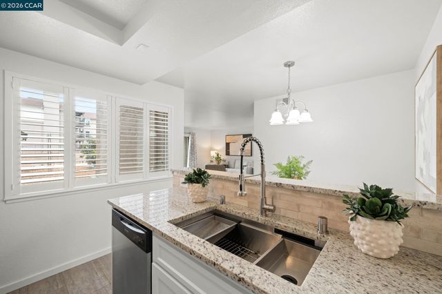 1318 B St 105, Hayward, CA 94541