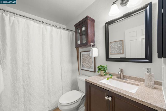 1318 B St 105, Hayward, CA 94541