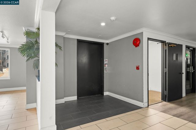 1318 B St 105, Hayward, CA 94541