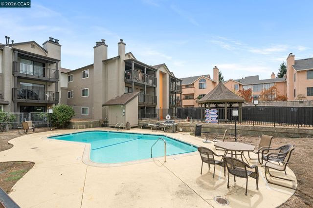 1318 B St 105, Hayward, CA 94541