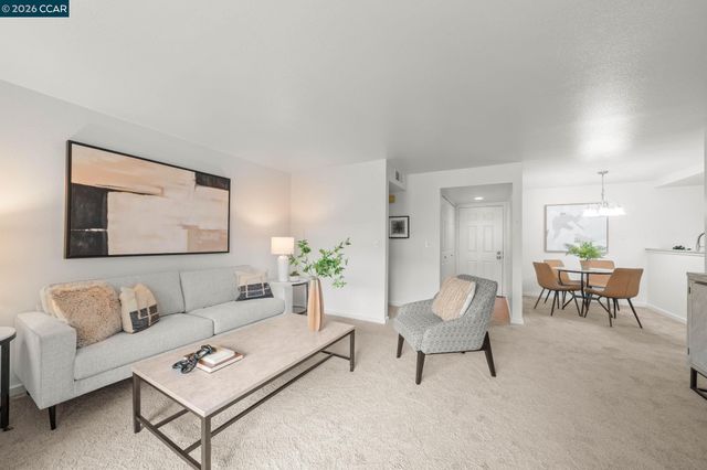 1318 B St 105, Hayward, CA 94541
