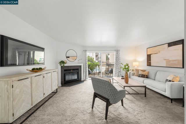 1318 B St 105, Hayward, CA 94541