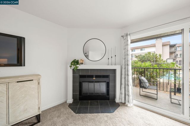 1318 B St 105, Hayward, CA 94541
