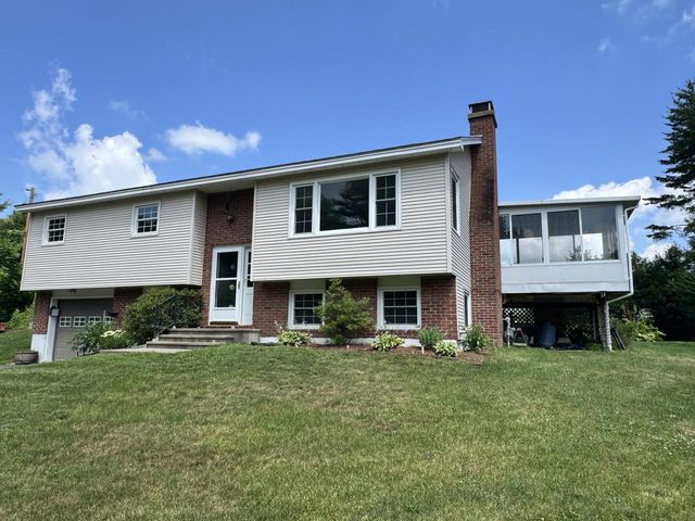 16 Pinehurst Drive, Jericho, VT 05465
