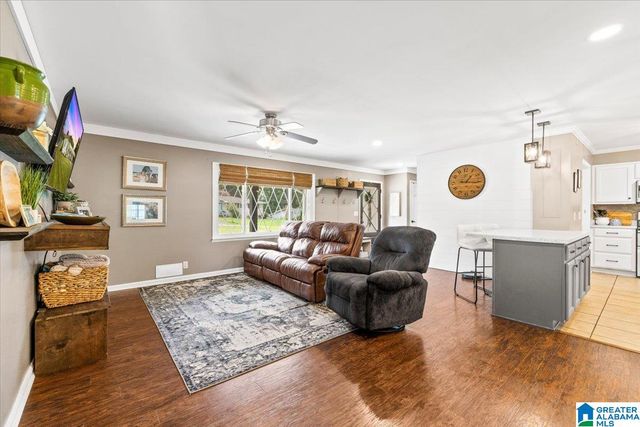 39 PINE CIRCLE, Oneonta, AL 35121