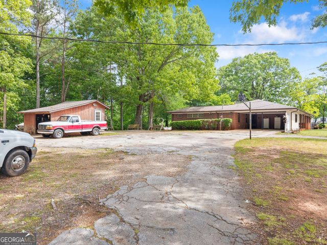4508 Dicks Hill Parkway, Mount Airy, GA 30563
