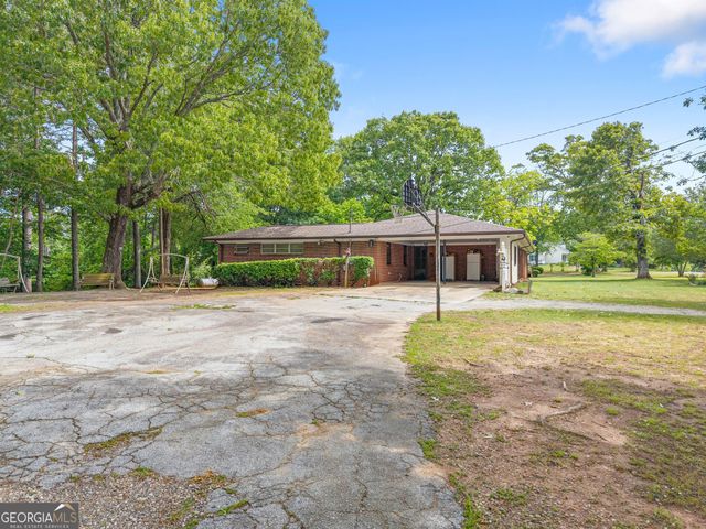 4508 Dicks Hill Parkway, Mount Airy, GA 30563