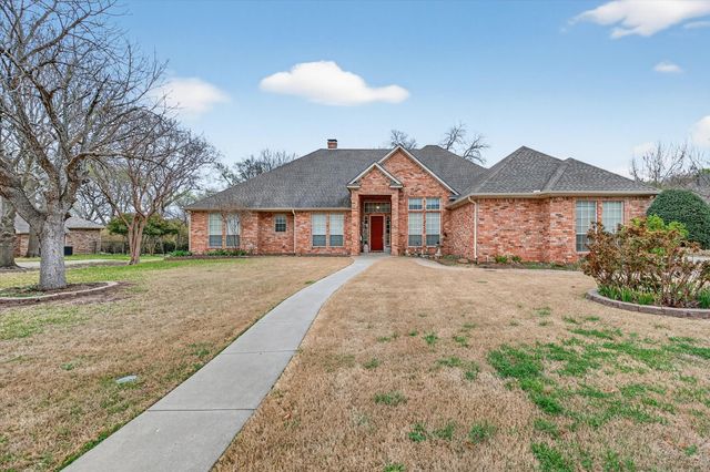 1810 Plum Creek Drive, Midlothian, TX 76065