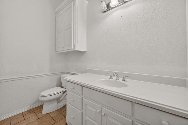 1810 Plum Creek Drive, Midlothian, TX 76065