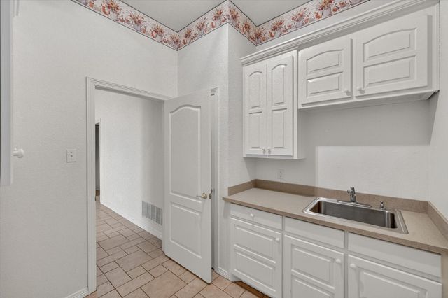 1810 Plum Creek Drive, Midlothian, TX 76065