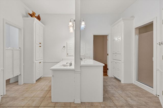 1810 Plum Creek Drive, Midlothian, TX 76065