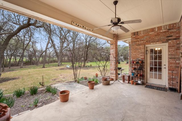 1810 Plum Creek Drive, Midlothian, TX 76065