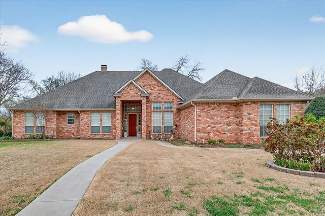 1810 Plum Creek Drive, Midlothian, TX 76065
