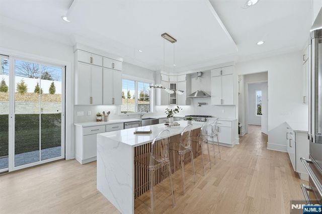 30 Grand Terrace, Livingston, NJ 07039