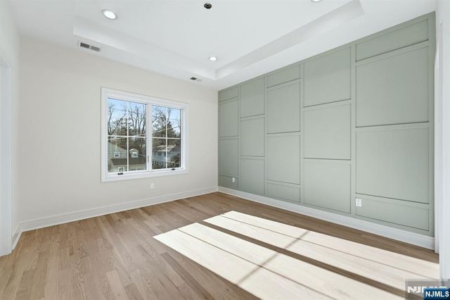 30 Grand Terrace, Livingston, NJ 07039