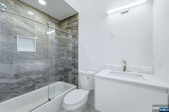 30 Grand Terrace, Livingston, NJ 07039