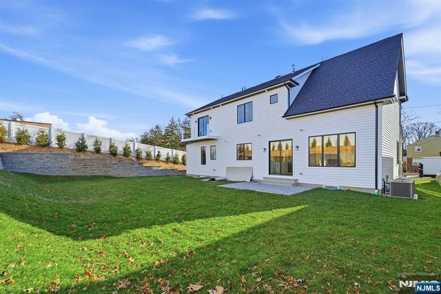 30 Grand Terrace, Livingston, NJ 07039