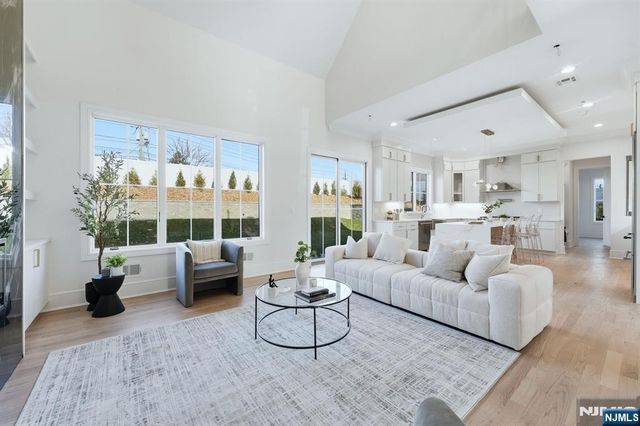 30 Grand Terrace, Livingston, NJ 07039