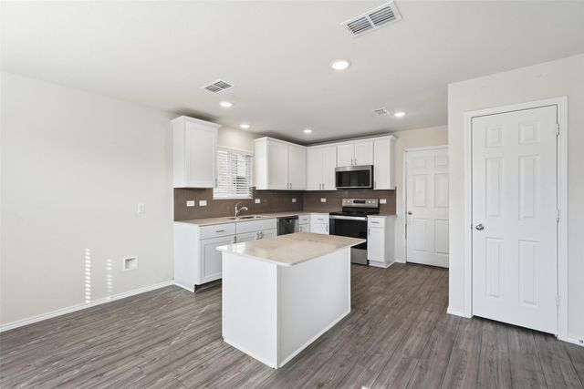 1421 Ganado Drive, Forney, TX 75126