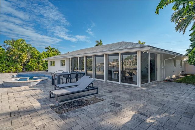 18452 Cutlass DR, Fort Myers Beach, FL 33931