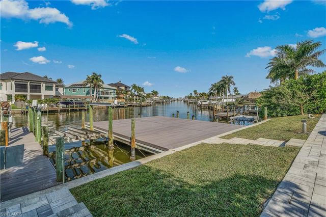 18452 Cutlass DR, Fort Myers Beach, FL 33931