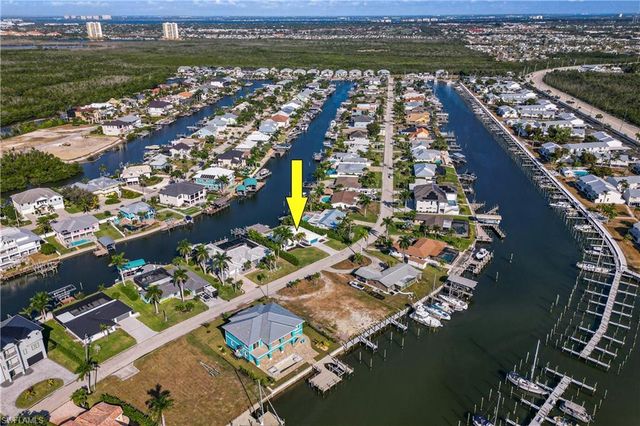 18452 Cutlass DR, Fort Myers Beach, FL 33931
